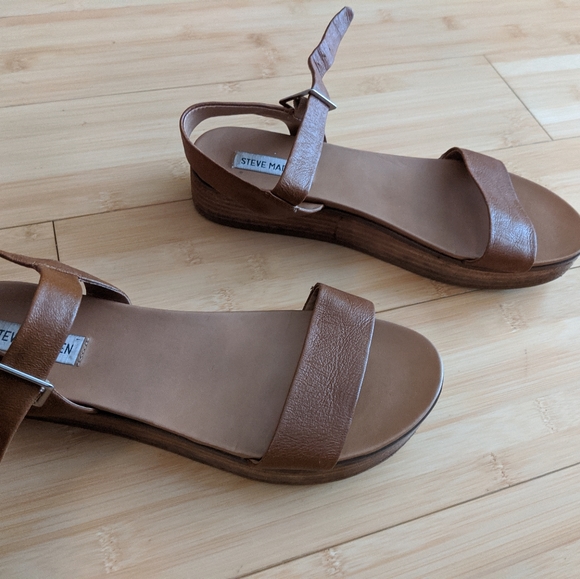 Steve Madden wedge sandals - Picture 2 of 3